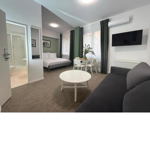 Gremium Apartments