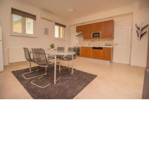 Iconic Manderlak flat in the heart of Old Town