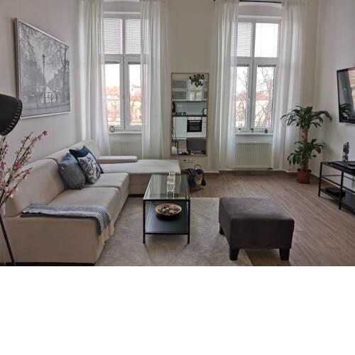 King in the Castle by Feel Like home Apartments Bratislava