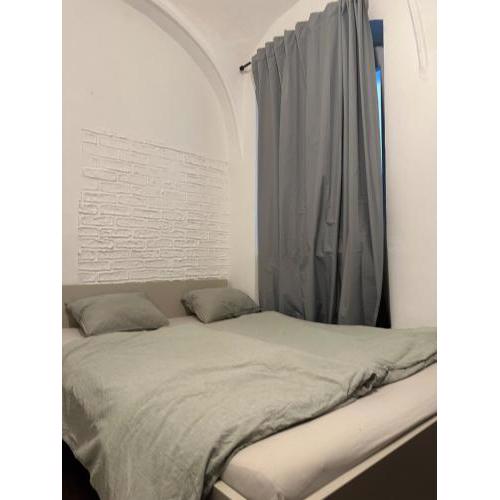 O9B Private room in center Bratislava