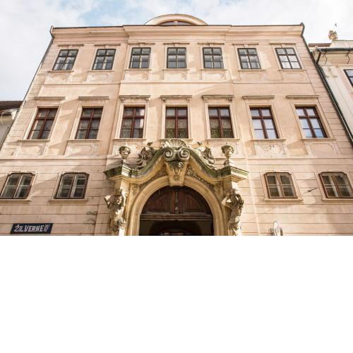 Petra Inn Apartments in historical palace Bratislava