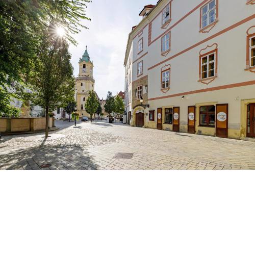 Prima - spacious apartment in the main square with large living room