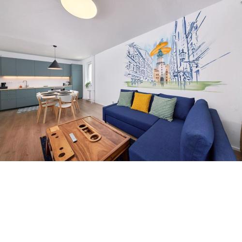 Riverside Center, 3 BR, Garage