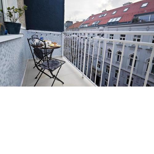 Studio Old town w Balcony only 5 min Danube river